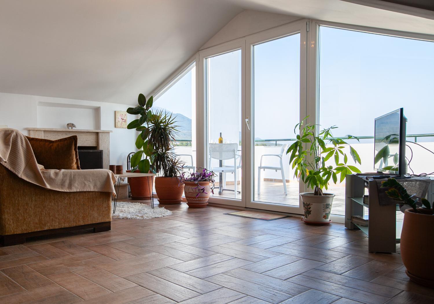 Villa Rodon With Great View, Sauna And Jacuzzi