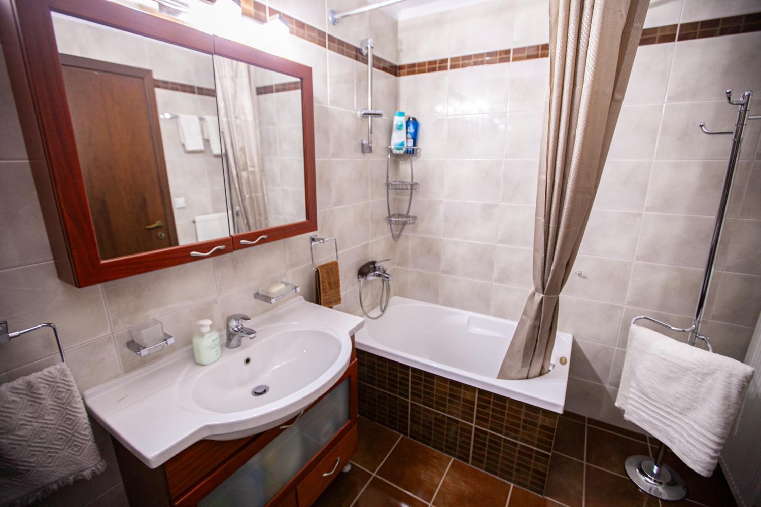 Rodon With Great View, Sauna And Jacuzzi Litóchoron